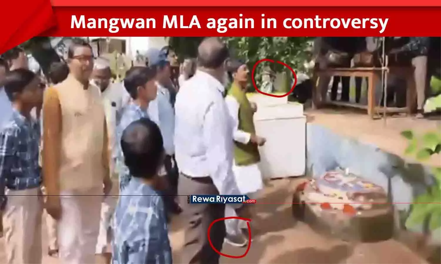 Rewa BJP MLA Sparks Controversy for Garlanding Martyr’s Statue with Shoes On, Congress called Shamefull