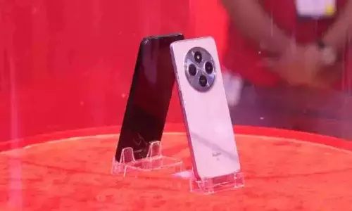 8 हजार से कम का 5G फोन! Redmi A4 5G में 5160mAh बैटरी, 50MP कैमरा 8 हजार से कम का 5G फोन! Redmi A4 5G में 5160mAh बैटरी, 50MP कैमरा