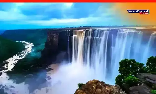 रीवा में तीज के दिन मां-बेटी क्योटी जलप्रपात में डूबीं, मातम में बदली खुशी