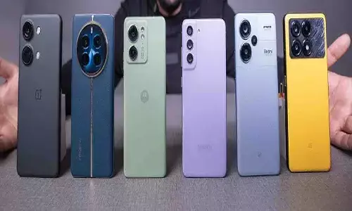 बेस्ट स्मार्टफोन 30000 के अंदर: फीचर्स, कीमत और रिव्यू | Best Smartphone Under 30000