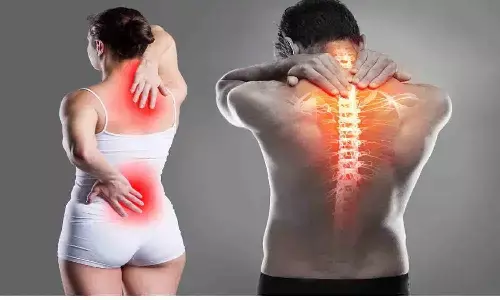 किडनी रोग के संकेत: पैर और कमर दर्द को न करें अनदेखा