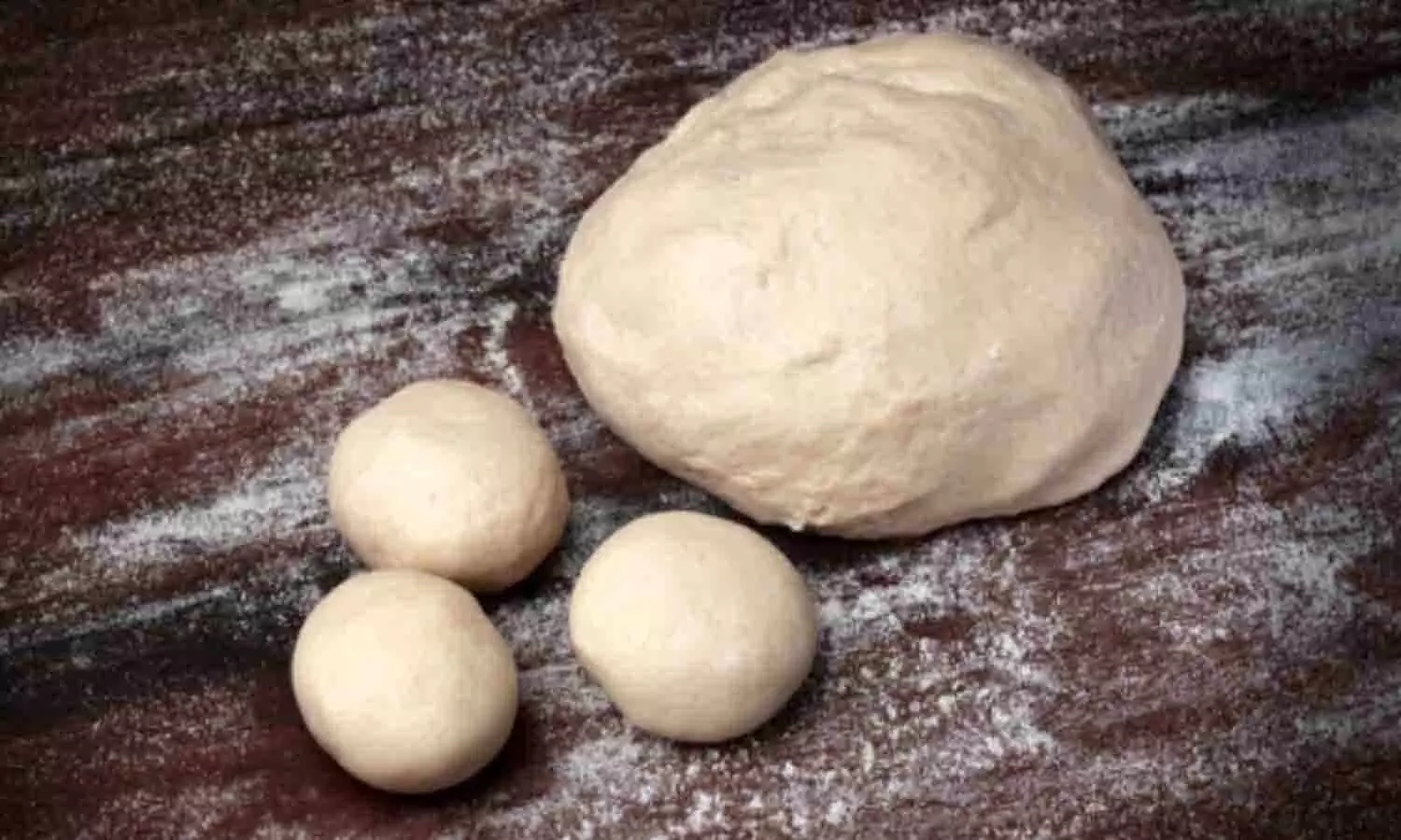 आटा कितने घंटे में खराब होता है? Flour Storage Tips in Hindi