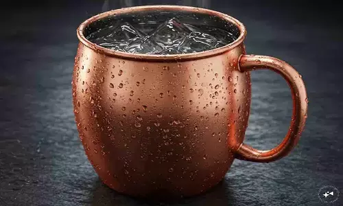 तांबे के बर्तन में पानी पीने के फायदे और नुकसान | Copper Water Benefits & Risks
