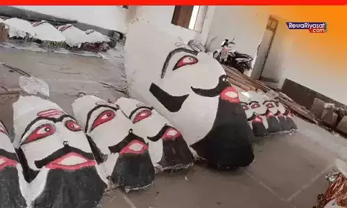 Rewa Dussehra 2025: इस बार 50 फिट ऊंचा दशानन, 45 फीट की ऊंचाई वाले मेघनाथ-कुंभकरण का भी दहन होगा; दशहरा की तैयारियां जोरों पर