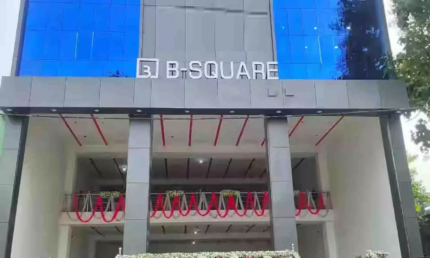 B SQUARE REWA