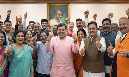 MP में शिक्षकों को बड़ी राहत: 35 साल की सेवा पर मिलेगा चतुर्थ क्रमोन्नत वेतनमान, कैबिनेट ने ₹322.34 करोड़ मंजूर किए