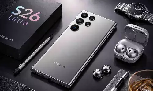 Samsung Galaxy S26 Ultra: 300MP कैमरा और खुद सोचने वाला AI स्मार्टफोन? जानिए पूरी सच्चाई