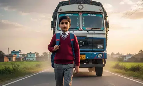 रीवा शहर में स्कूल जाते छात्र को ट्रक ने कुचला: बहन के साथ पैदल जा रहा था 10 वर्षीय रुद्र, मौके पर मौत; डिवाइडर से टकराकर रुका ट्रक रीवा शहर में स्कूल जाते छात्र को ट्रक ने कुचला: बहन के साथ पैदल जा रहा था 10 वर्षीय रुद्र, मौके पर मौत; डिवाइडर से टकराकर रुका ट्रक