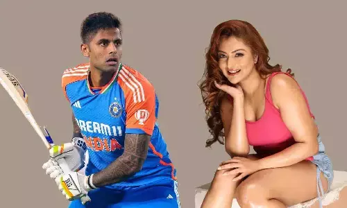 ‘सूर्यकुमार मुझे मैसेज करते थे’ बयान पर बवाल: खुशी मुखर्जी पर 100 करोड़ का मानहानि दावा | Latest News