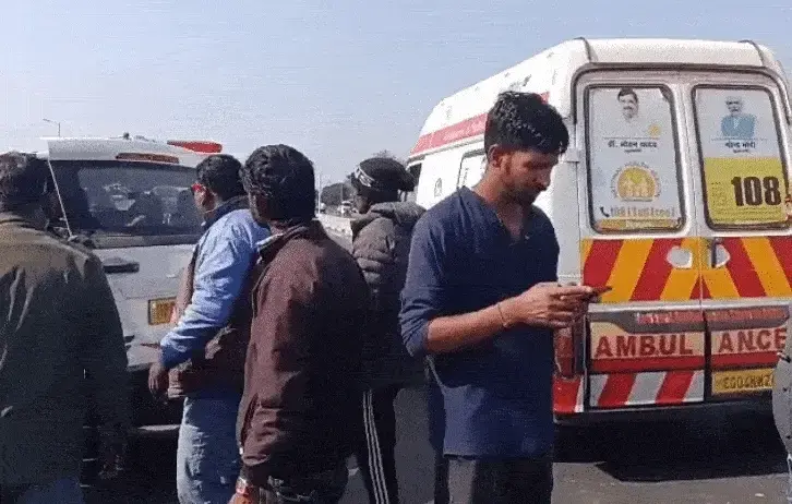 जबलपुर हादसा: सड़क किनारे खाना खा रहे 13 मजदूरों को कार ने कुचला, 2 की मौत; 7 जिंदगी-मौत से जूझ रहे