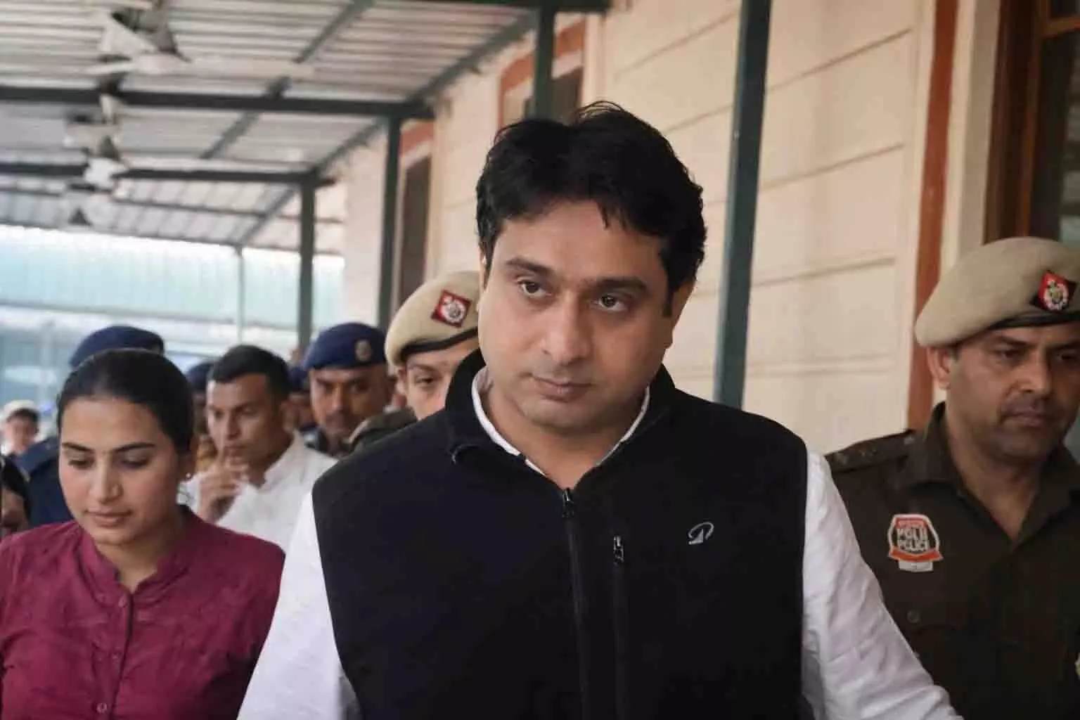 AI समिट शर्टलेस प्रोटेस्ट: यूथ कांग्रेस अध्यक्ष उदय भानु चिब गिरफ्तार, कोर्ट ने 4 दिन की रिमांड पर भेजा AI समिट शर्टलेस प्रोटेस्ट: यूथ कांग्रेस अध्यक्ष उदय भानु चिब गिरफ्तार, कोर्ट ने 4 दिन की रिमांड पर भेजा