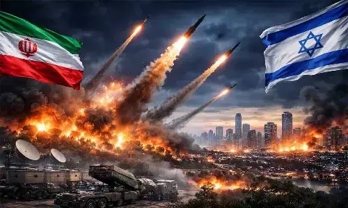 Iran Israel War Day 12: ईरान का अब तक का सबसे बड़ा मिसाइल हमला, Google-Amazon जैसे टेक दफ्तर भी निशाने पर