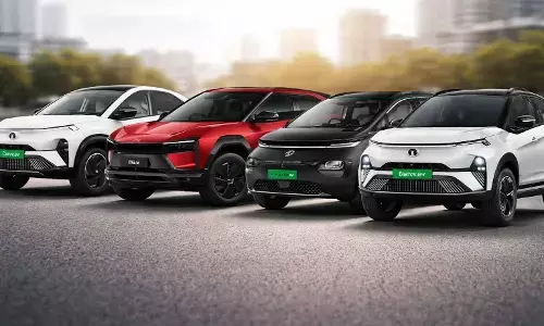 Electric Car Sales India 2026: टाटा का जलवा कायम, महिंद्रा-MG में कांटे की टक्कर