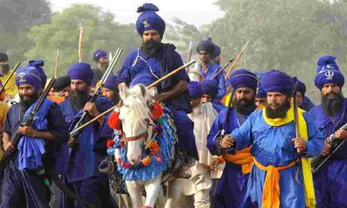 लखबीर सिंह की हत्या करने पर निहंग गुरु ने जो कहा वो सुनकर गुस्सा आता है लखबीर सिंह की हत्या करने पर निहंग गुरु ने जो कहा वो सुनकर गुस्सा आता है