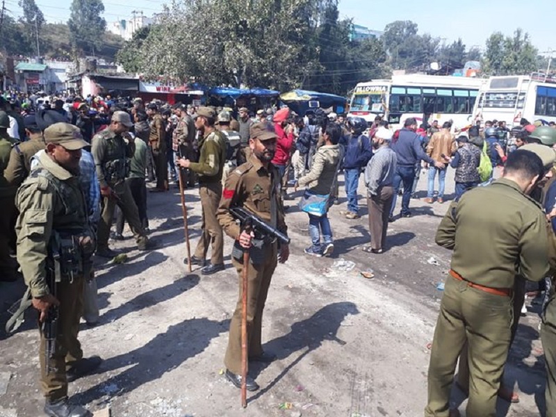 Blast at Jammu Bus Stand: बस स्टैंड पर ग्रैनेड से हमला, 28 लोग घायल Blast at Jammu Bus Stand: बस स्टैंड पर ग्रैनेड से हमला, 28 लोग घायल