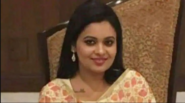 पति-पत्नी और वो के चक्कर में गई रोहित शेखर की जान, अपूर्वा बन बैठी कातिल पति-पत्नी और वो के चक्कर में गई रोहित शेखर की जान, अपूर्वा बन बैठी कातिल