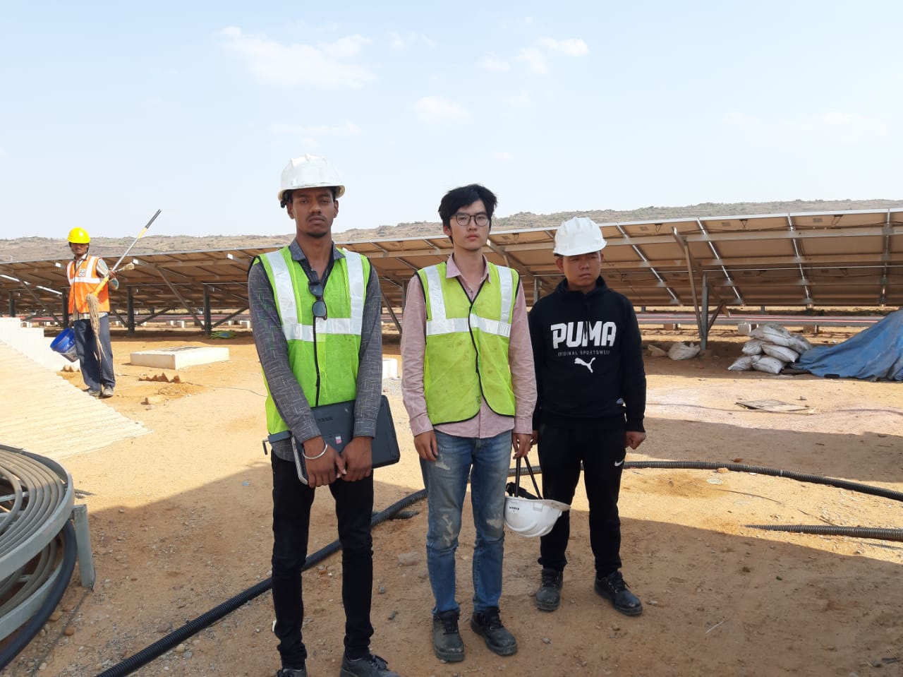 रीवा के सोलर एनर्जी पार्क में काम कर रहें चीनी इंजीनियरों को 72 घंटे में देश छोड़ने का अल्टीमेटम, यह है कारण