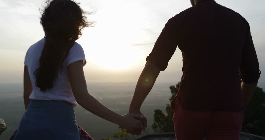 अपनी पत्नी के बहुत वफादार होते हैं ये 4 अक्षर वाले लड़के, परफेक्ट जीवनसाथी बनते है