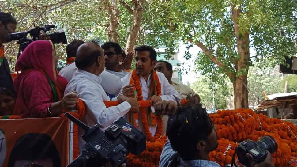 गौतम गंभीर की मुश्किलें बढ़ीं, बिना इजाजत जनसभा पर EC ने दिया FIR दर्ज करने का आदेश