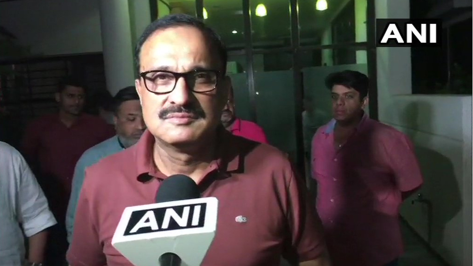 30 घंटे की रेड पर बोले OSD प्रवीण कक्कड़- अधिकारियों को ऐसा कुछ नहीं मिला, जिसे वह जब्त कर सकें 30 घंटे की रेड पर बोले OSD प्रवीण कक्कड़- अधिकारियों को ऐसा कुछ नहीं मिला, जिसे वह जब्त कर सकें