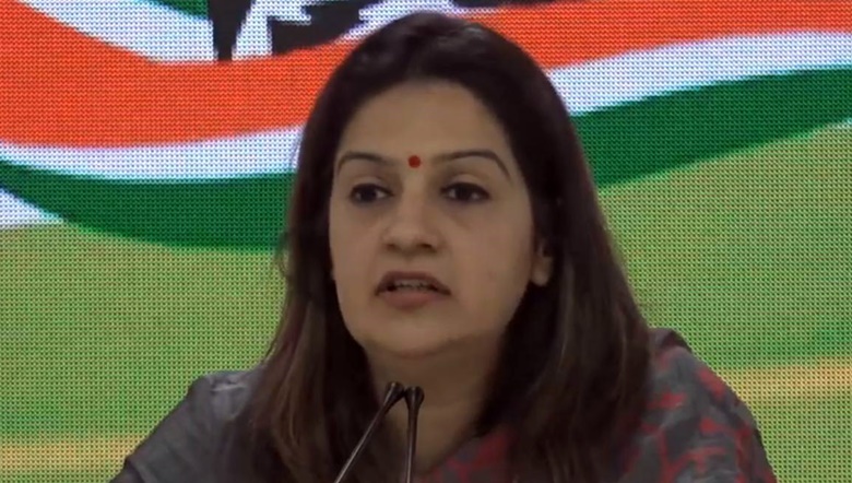 कांग्रेस छोड़ प्रियंका ने थामा शिवसेना का हाँथ, इस वजह से थीं कांग्रेस से नाराज कांग्रेस छोड़ प्रियंका ने थामा शिवसेना का हाँथ, इस वजह से थीं कांग्रेस से नाराज