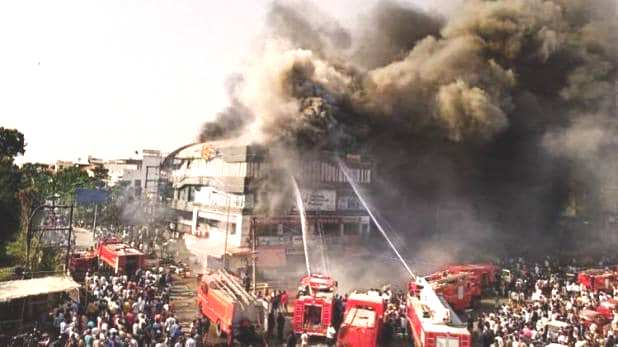 कोचिंग सेंटर में भीषण आग, अब तक 19 छात्रों की मौत, जान बचाने को बिल्डिंग से कूदे