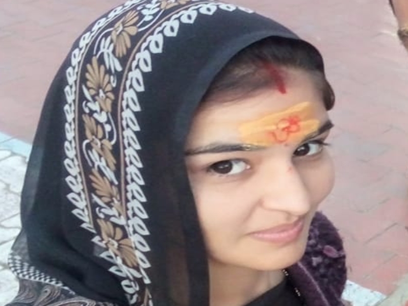 Honor Killing : चिता पर लेटी थी बुलबुल और पेट पर था अजन्मी बेटी का शव Honor Killing : चिता पर लेटी थी बुलबुल और पेट पर था अजन्मी बेटी का शव