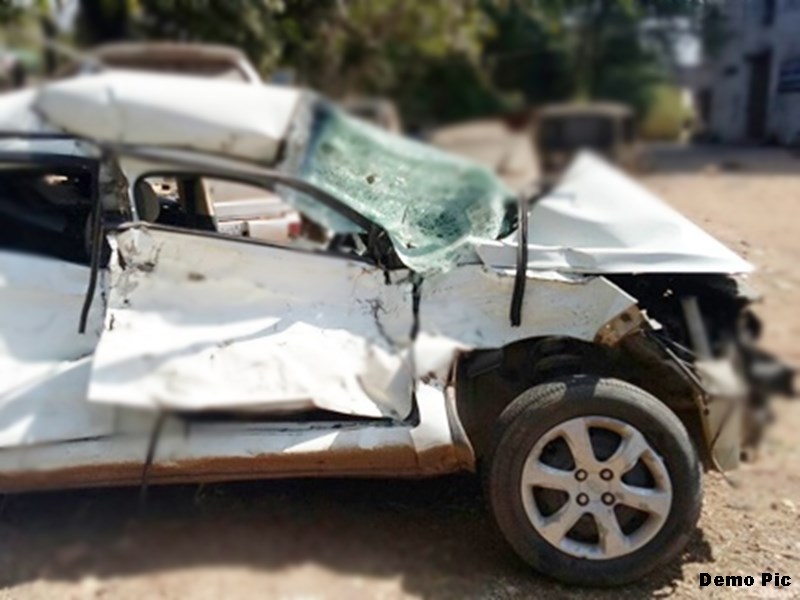 MP: कार और JCB की टक्कर में 5 लोगों की मौत