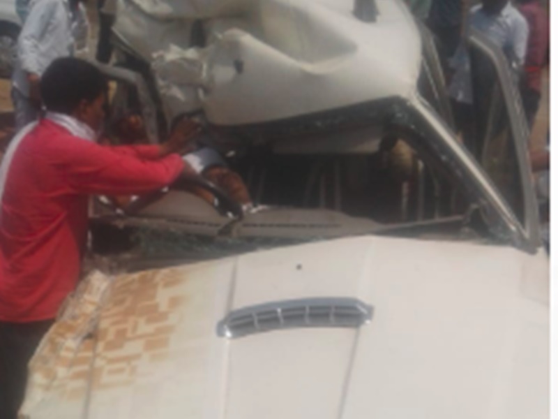 Vindhya Road Accident : कार-ट्रक के बीच सीधी टक्कर, हादसे में तीन की मौत