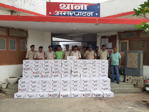 Satna Police ने पकड़ा अवैध शराब का जखीरा, आरोपी गिरफ्तार Satna Police ने पकड़ा अवैध शराब का जखीरा, आरोपी गिरफ्तार