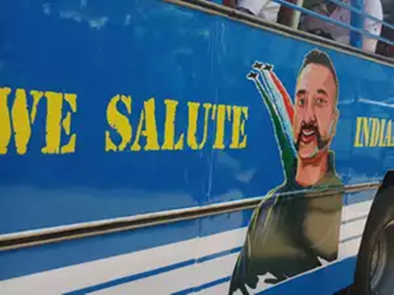 अभिनंदन को पकड़ने वाले पाक कमांडर अहमद खान को भारतीय सेना ने मार गिराया अभिनंदन को पकड़ने वाले पाक कमांडर अहमद खान को भारतीय सेना ने मार गिराया