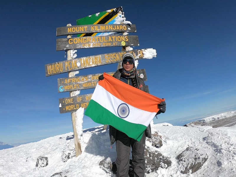MP की पर्वतारोही भावना ने Africa की सबसे ऊंची चोटी Kilimanjaro पर मनाई दीपावली