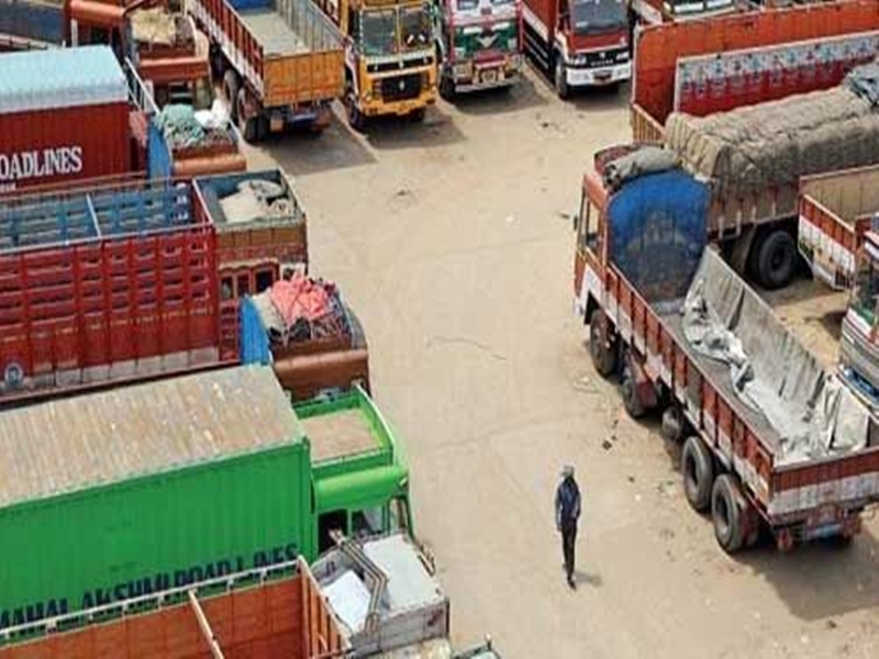 MP: त्योहारों के मौके पर ट्रांसपोर्टर्स की हड़ताल, हरकत में कमलनाथ सरकार, कलेक्टरों को किया अलर्ट