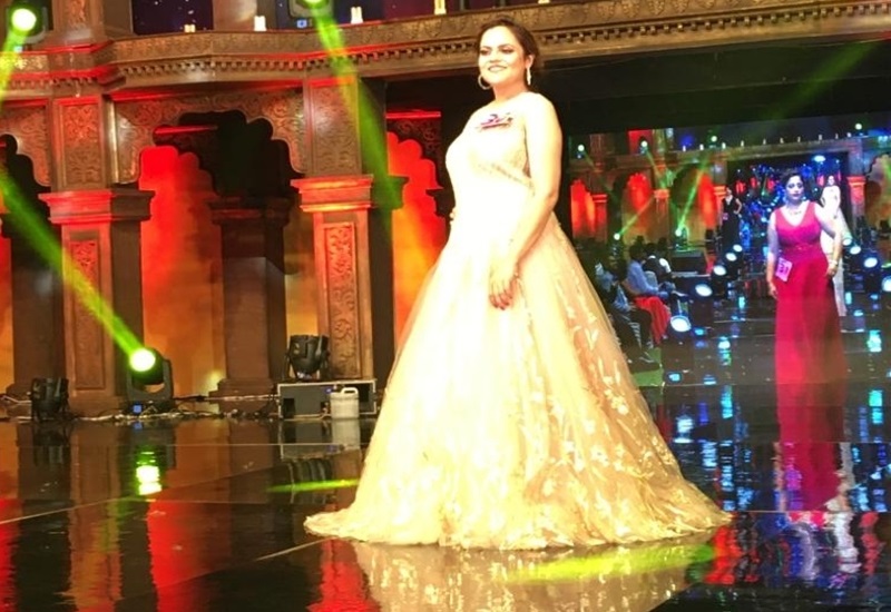 रीवा: अब शेफ लता टंडन की बहन अल्का कुलचंदानी ने रचा नया कीर्तिमान, बनीं Mrs India फर्स्ट रनरअप