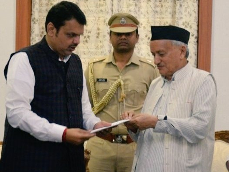 Devendra Fadnavis Resigns: फडणवीस का इस्तीफा, बोले- 50-50 फॉर्मूले पर शिवसेना से कभी बात नहीं हुई, गठबंधन खत्म?