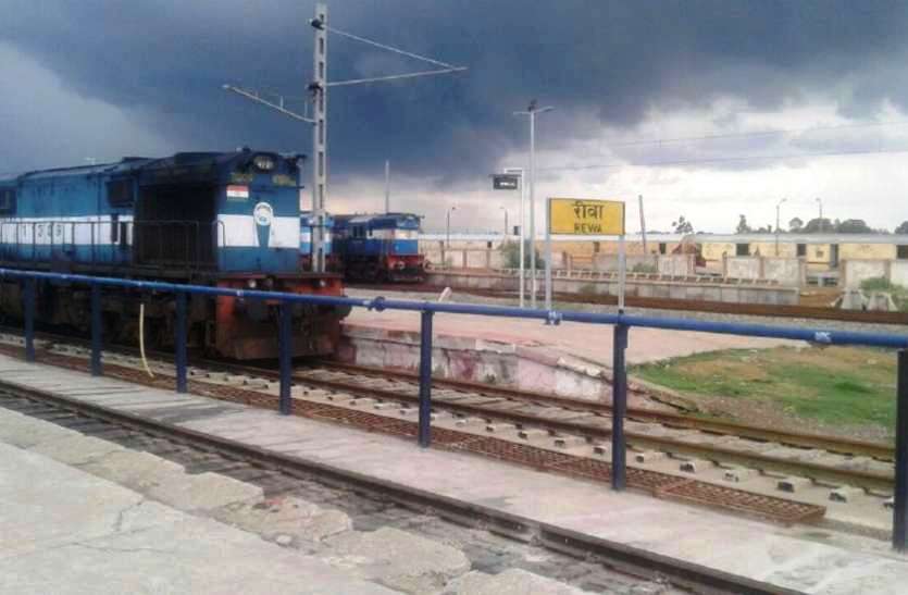 रीवा-सतना के बीच रेलवे ने किया 110 की स्पीड से ट्रायल, जानिए कितने मिनट में ट्रेन ने तय की दूरी