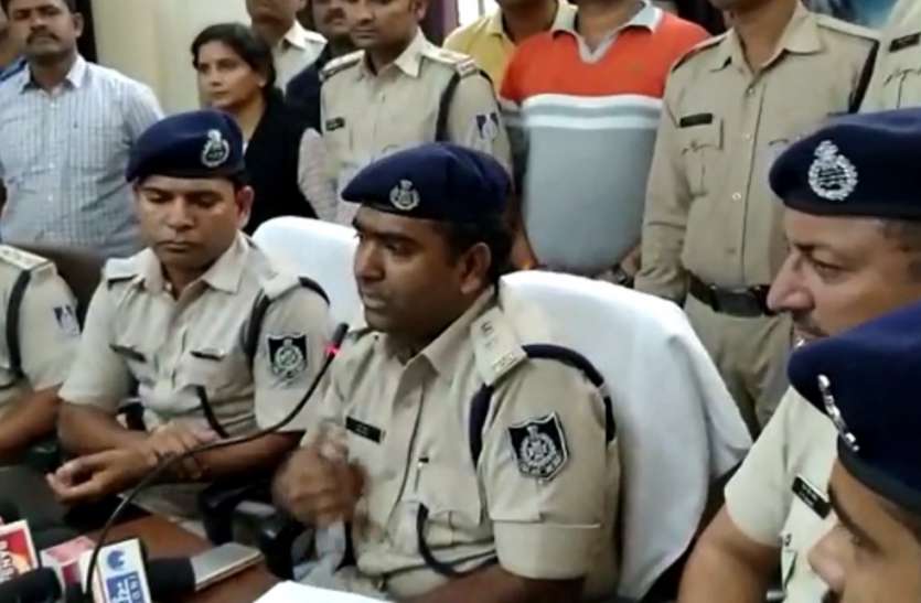 सतना का सर्राफा व्यापारी रीवा में करता था चैन स्नैचिंग, ऐसे आया पुलिस की गिरफ्त में...