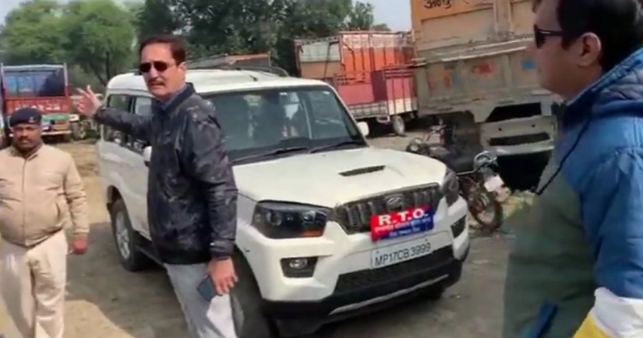 रीवा RTO ने तोड़ी परिवहन माफियाओ की कमर, अवैध संचलित वाहनों पर ताबड़तोड़ कार्यवाही, इन बड़े नामो पर कार्यवाही रीवा RTO ने तोड़ी परिवहन माफियाओ की कमर, अवैध संचलित वाहनों पर ताबड़तोड़ कार्यवाही, इन बड़े नामो पर कार्यवाही