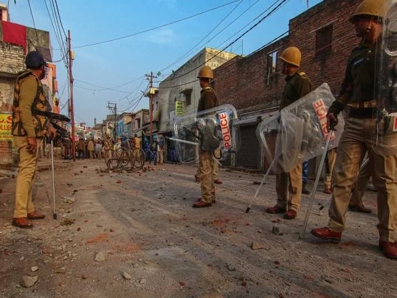Anti CAA Protest in Uttar Pradesh: उत्तर प्रदेश में मृतकों का आंकड़ा 13 पहुंचा, धारा 144 लागू, स्कूल बंद