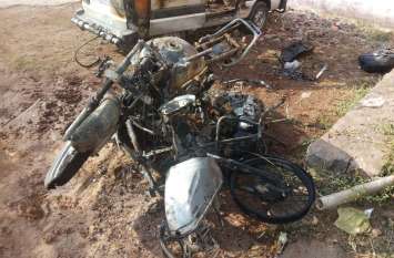 रीवा: बच्चो ने चंदा कर गुरू दक्षिणा में दी थी शिक्षक को गाड़ी, बदमाशों की नजर पड़ी कर डाला गाड़ी का ये हाल...