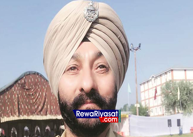 Davinder Singh के साथ पकड़े गए हिजबुल आतंकी ने कबूला, पूर्व विधायक करता था उनकी मदद Davinder Singh के साथ पकड़े गए हिजबुल आतंकी ने कबूला, पूर्व विधायक करता था उनकी मदद