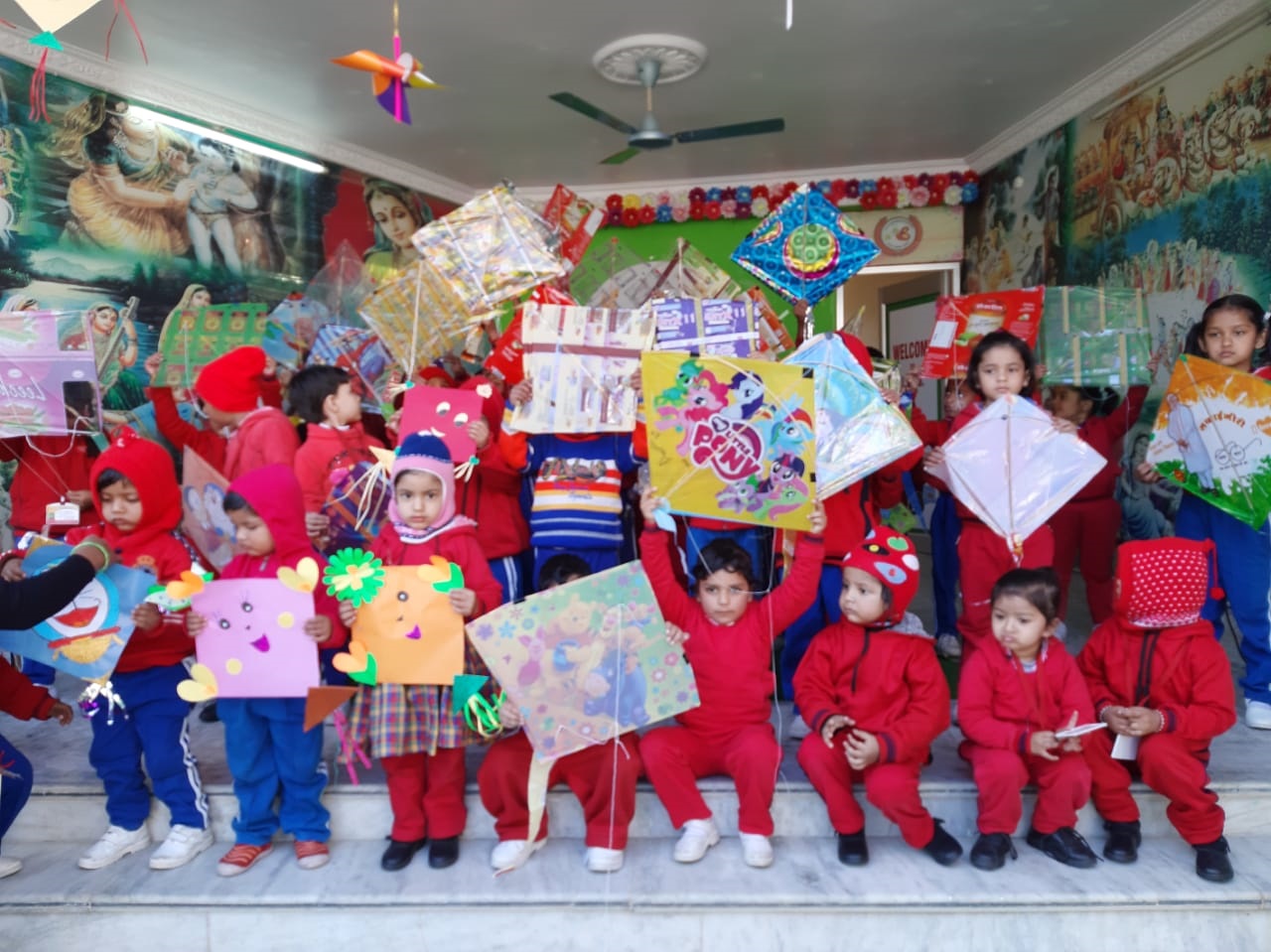 रीवा: Little Bambino’s School में पतंगोत्सव की धूम रीवा: Little Bambino’s School में पतंगोत्सव की धूम