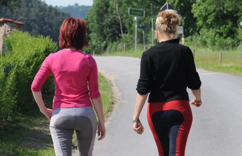 संदिग्ध वीजा के जरिए रीवा में रह रहीं थी नीदरलैंड की दो हसीनाएं, होटल संचालकों के विरुद्ध मामला दर्ज संदिग्ध वीजा के जरिए रीवा में रह रहीं थी नीदरलैंड की दो हसीनाएं, होटल संचालकों के विरुद्ध मामला दर्ज