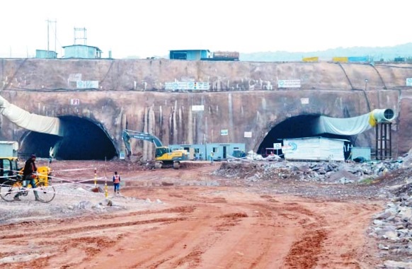 रीवा में देश की दूसरी चौड़ी सुरंग, कम होगी रीवा से सीधी के बीच की दूरी रीवा में देश की दूसरी चौड़ी सुरंग, कम होगी रीवा से सीधी के बीच की दूरी