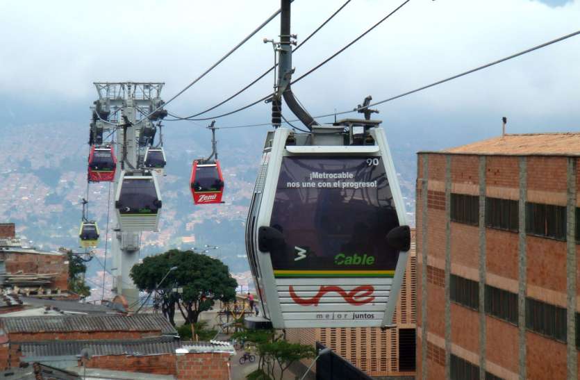 अब स्विट्जरलैंड की ट्राली में बैठ श्रद्धालु कर सकेंगे 1000 फ़ीट ऊंचाई की यात्रा, आसान होगी राह : SATNA NEWS