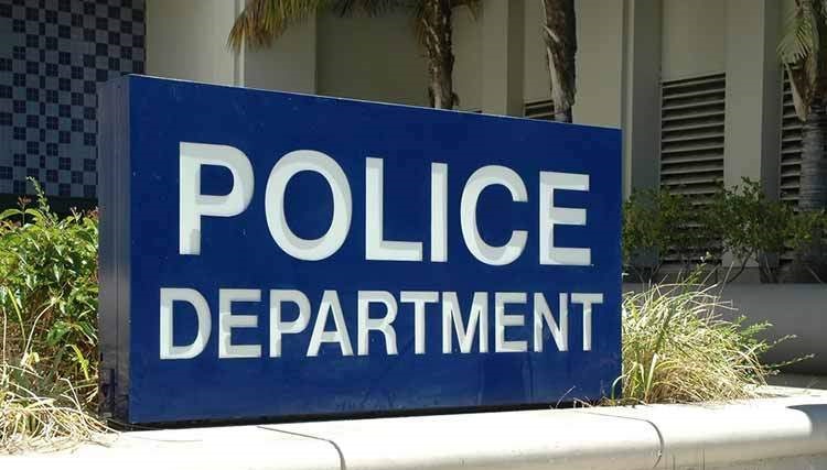 जिला मुख्यालय से बाहर नहीं जा सकेंगे मध्यप्रदेश के पुलिसकर्मी, लगाया गया प्रतिबन्ध जिला मुख्यालय से बाहर नहीं जा सकेंगे मध्यप्रदेश के पुलिसकर्मी, लगाया गया प्रतिबन्ध