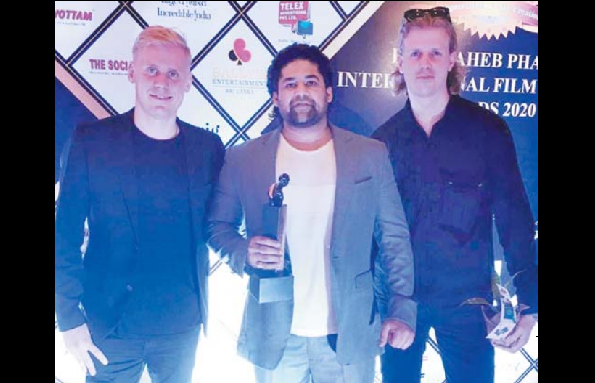 एक वक़्त फिल्म में भीड़ का हिस्सा थें, आज रीवा के इस बेटे ने दादा साहब फाल्के पुरस्कार जीतकर विंध्य का नाम किया रोशन एक वक़्त फिल्म में भीड़ का हिस्सा थें, आज रीवा के इस बेटे ने दादा साहब फाल्के पुरस्कार जीतकर विंध्य का नाम किया रोशन