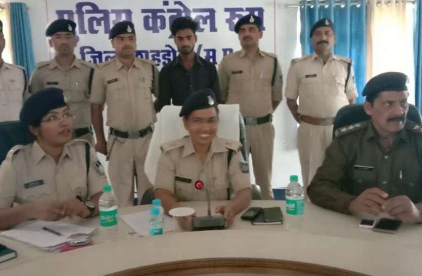 फेसबुक पर हुआ था प्यार, कोर्ट मैरिज के 8 महीने बाद युवती की कर दी हत्या : SHAHDOL NEWS फेसबुक पर हुआ था प्यार, कोर्ट मैरिज के 8 महीने बाद युवती की कर दी हत्या : SHAHDOL NEWS