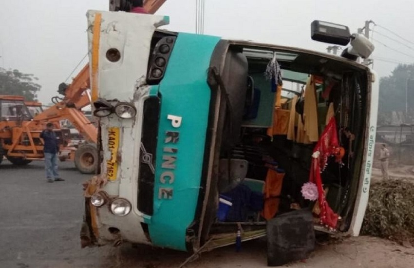 ट्रक से टकराई बस, दो लोगो की मौत,दर्जन भर घायल : SATNA NEWS