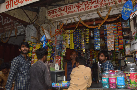 एयरगन अड़ाकर दुकानदार को लूटा, सामान के नहीं दिए थे पैसे